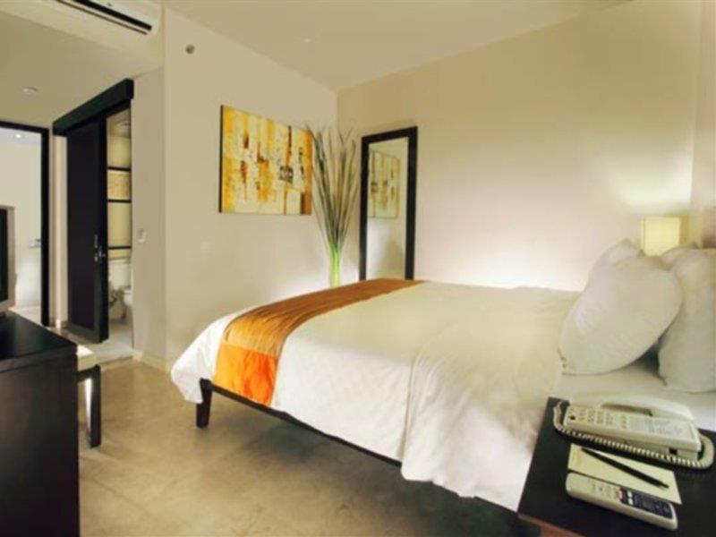 Swiss-Belhotel Bay View Villa Нуса-Дуа Экстерьер фото