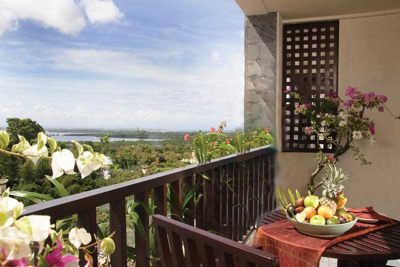 Swiss-Belhotel Bay View Villa Нуса-Дуа Экстерьер фото