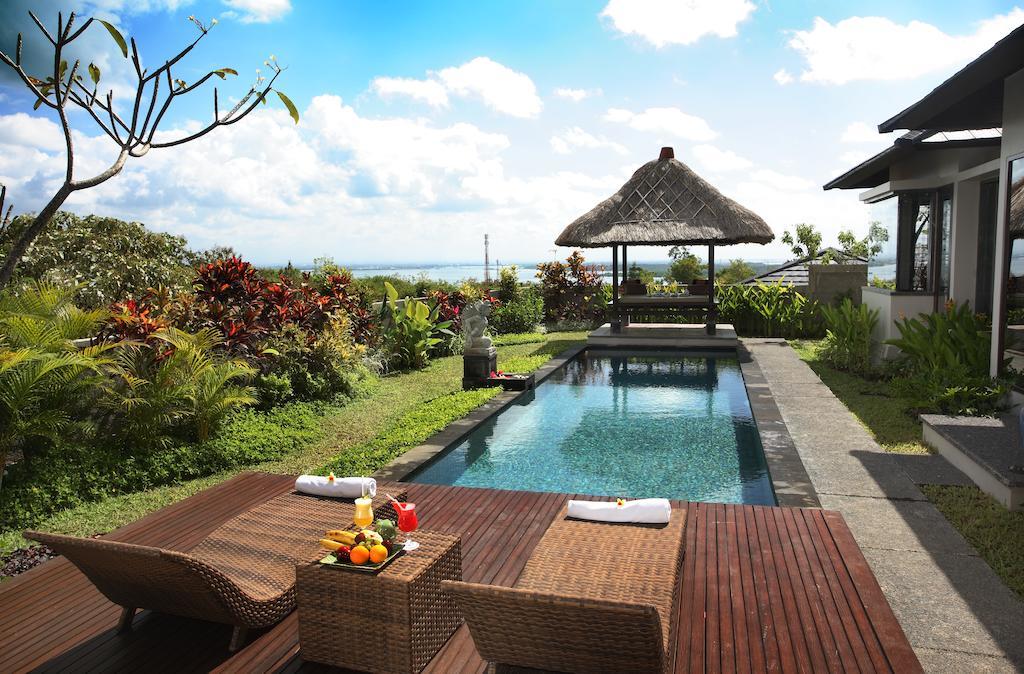 Swiss-Belhotel Bay View Villa Нуса-Дуа Экстерьер фото