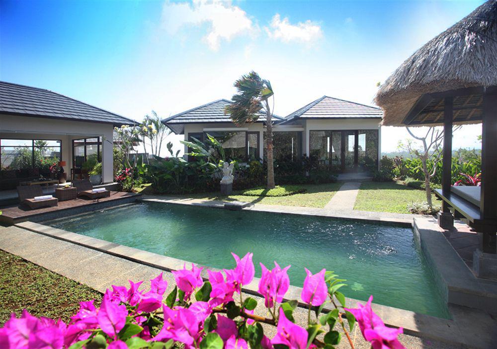 Swiss-Belhotel Bay View Villa Нуса-Дуа Экстерьер фото