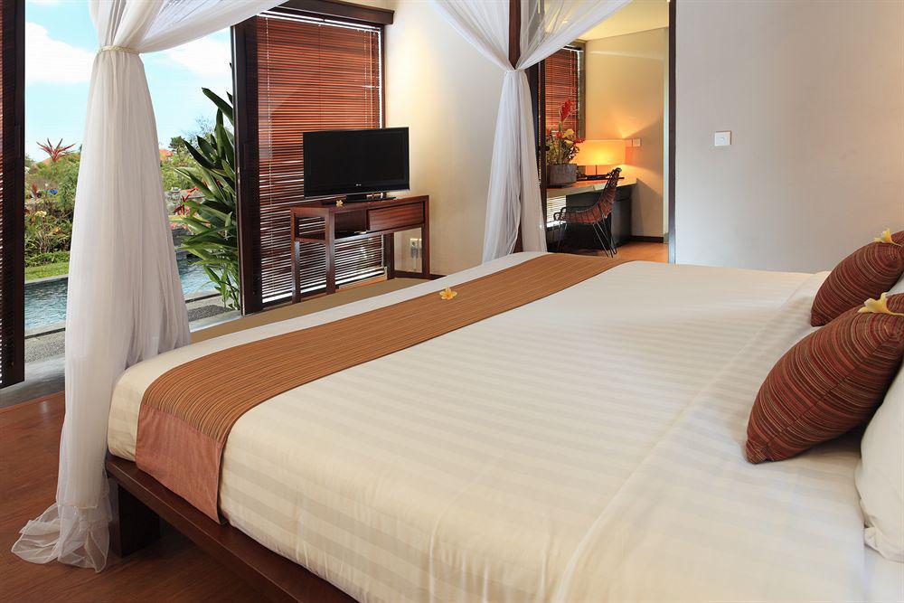 Swiss-Belhotel Bay View Villa Нуса-Дуа Экстерьер фото